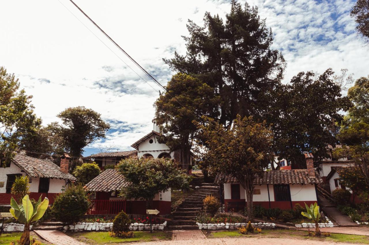 Chía Hotel Y Centro De Convenciones Pueblito De Yerbabuena Paraiso Natural מראה חיצוני תמונה